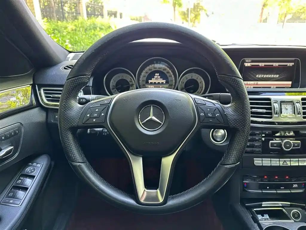 Mercedes-Benz E-Class 2015 E 260 L Sport фото 14