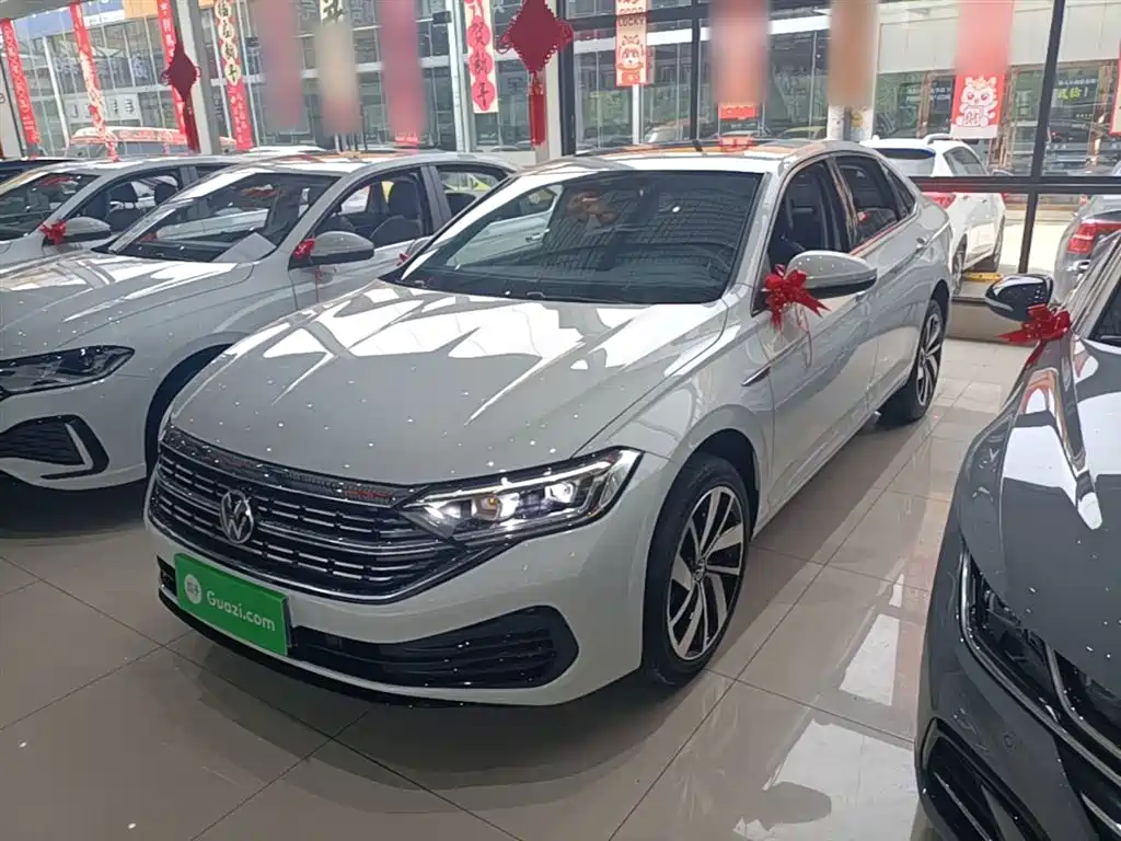 Volkswagen Sagitar 2023 300TSI DSG Surpassing Edition