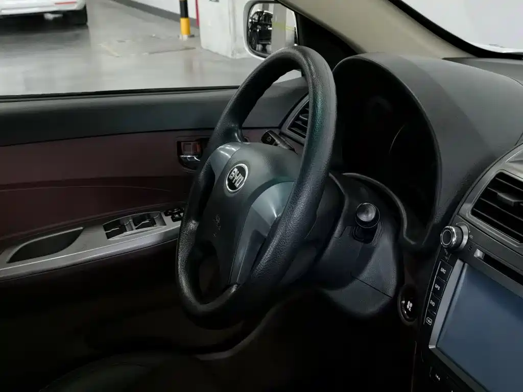 BYD L3 2015 2015 Energy-saving Edition 1.5L Manual Comfort