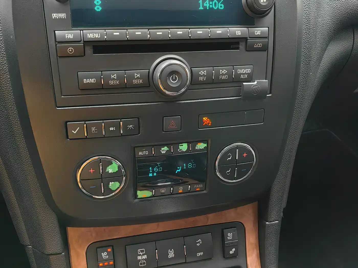 Buick Enclave 2010 3.6L Flagship Edition фото 37