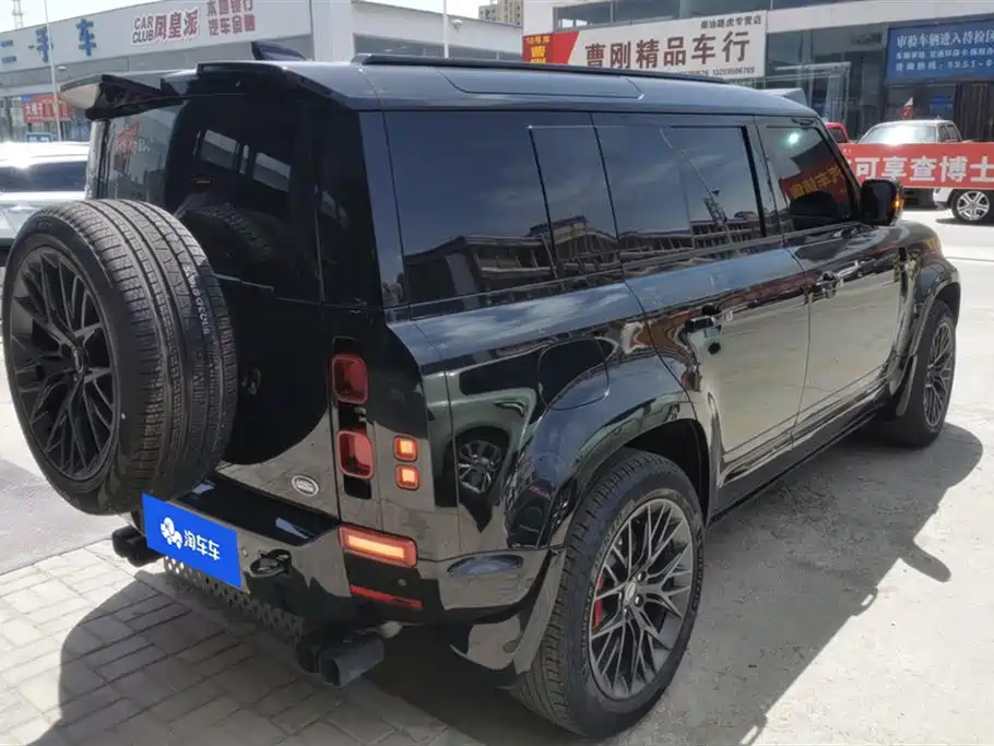Land Rover Defender 2025 110 3.0T P400 X-Dynamic SE фото 3