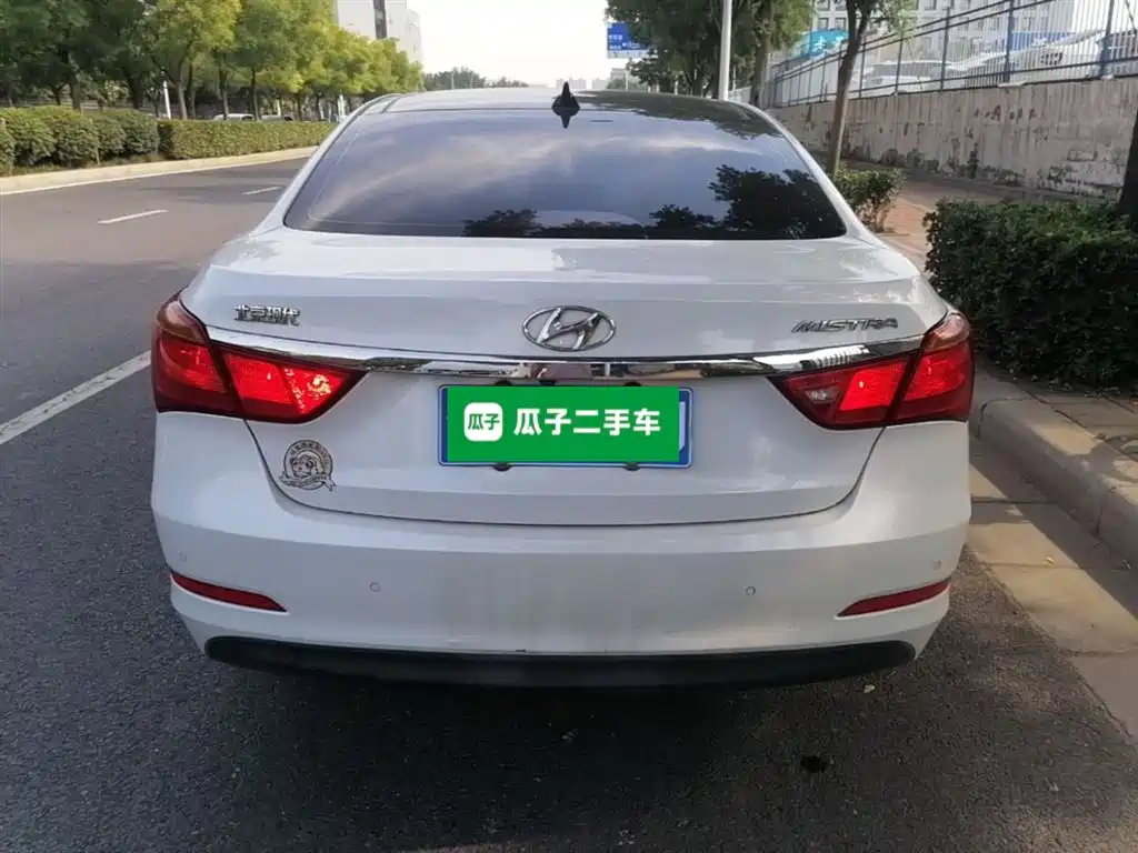 Hyundai Mistra 2016 1.8L Automatic Smart GLS фото 6