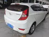 Photo 7 - Hyundai Reina