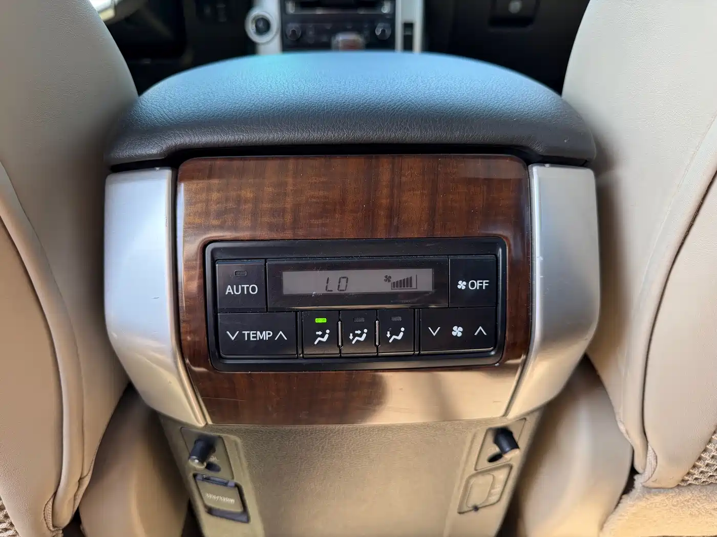 Toyota Prado 2010 4.0L Automatic VX NAVI фото 15