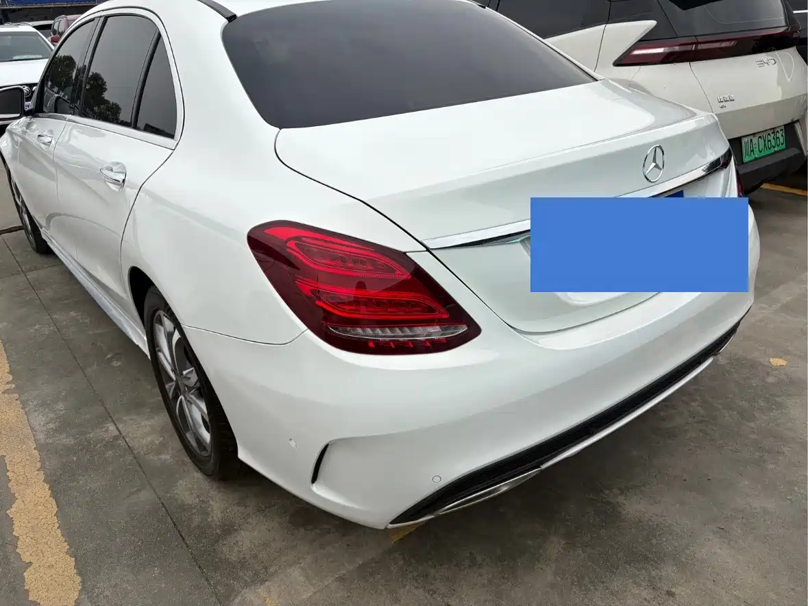 Фото 4 - Mercedes-Benz C-Class
