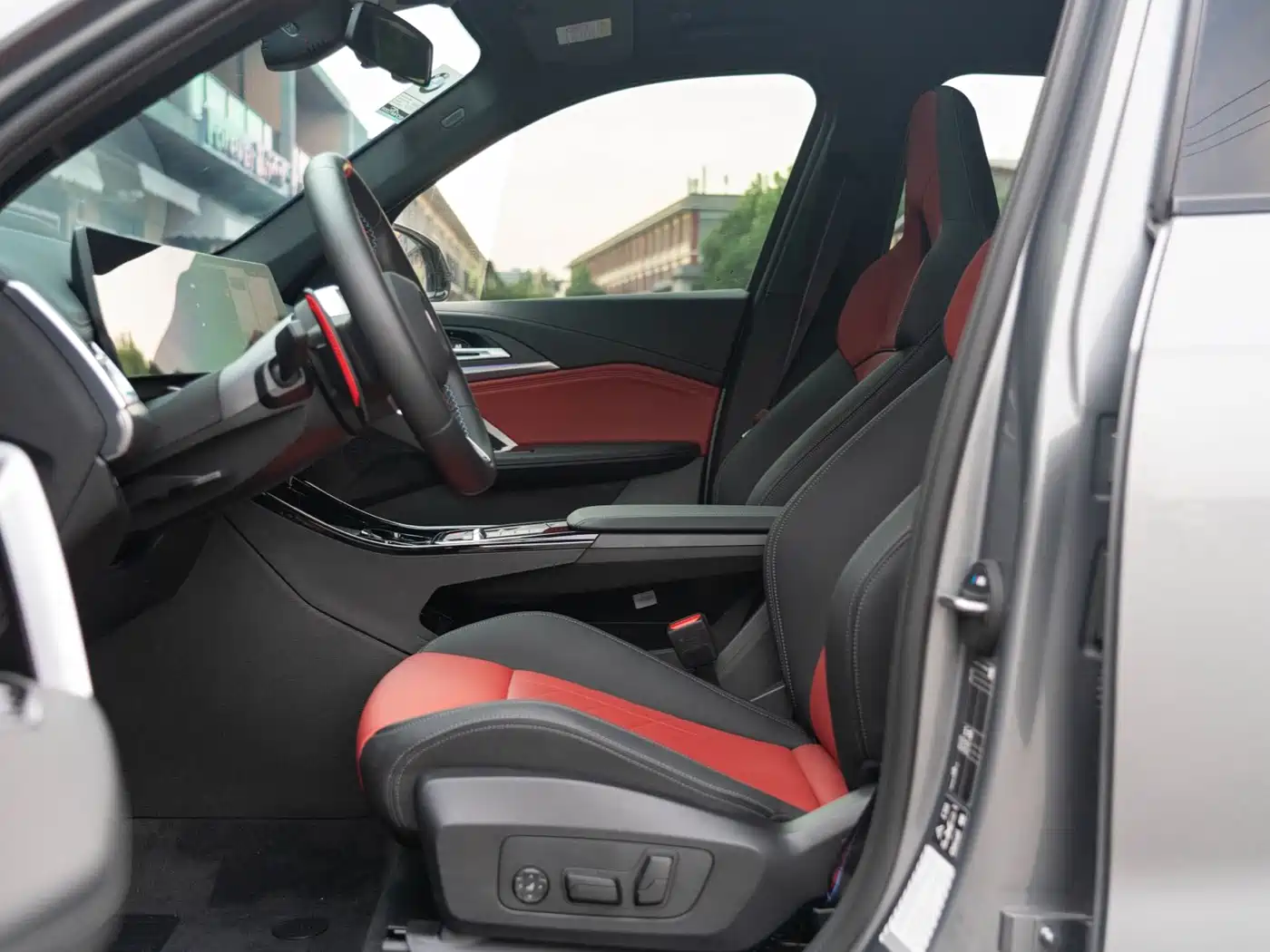 BMW X1 M35Li 2025 M35Li фото 10