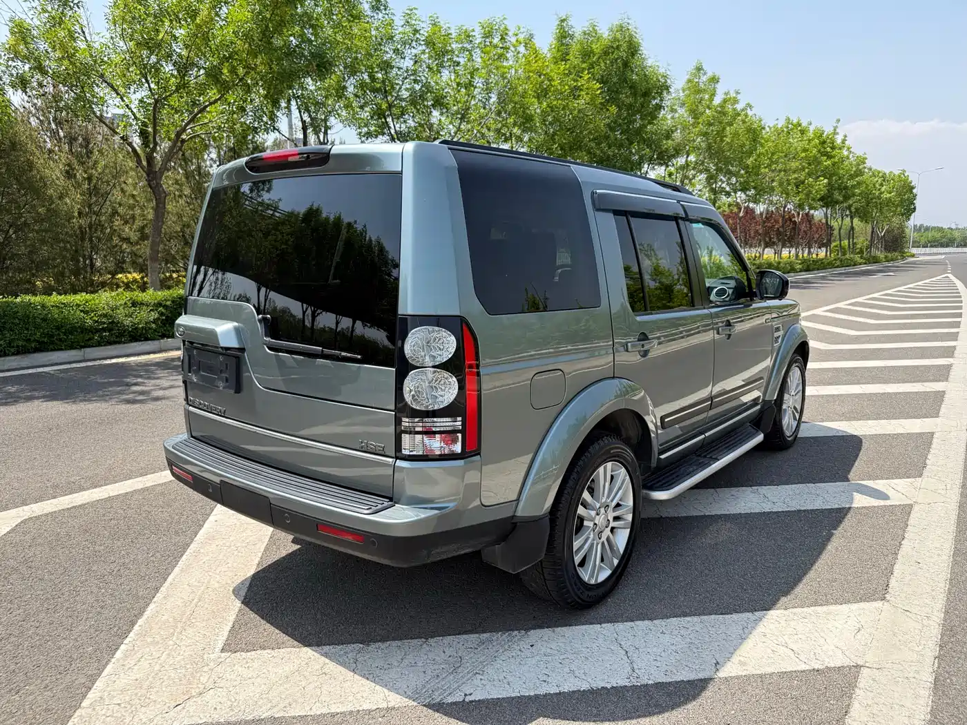 Land Rover Discovery 2014 3.0 SC V6 HSE фото 9