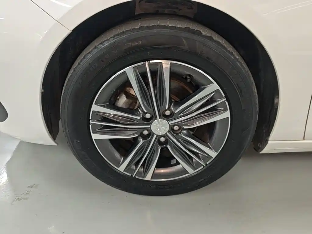 Photo 23 - Peugeot 308