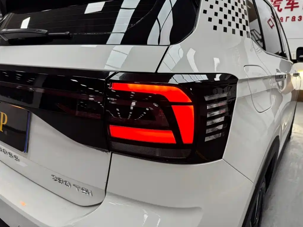 Volkswagen T-Cross 2022 280TSI DSG Luxury Edition фото 17