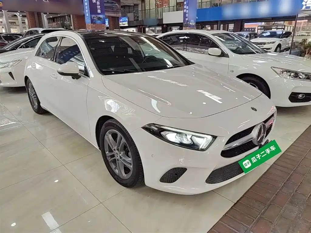 Mercedes-Benz A-Class (Import) 2019 A 200 Dynamic Version фото 4