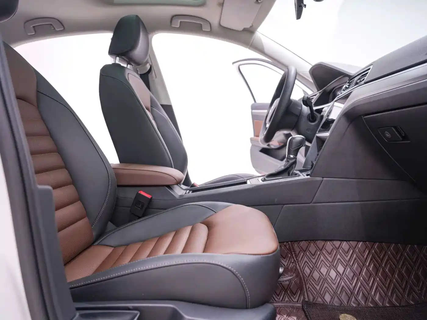 Volkswagen Lamando 2021 Facelift 280TSI DSG Comfort Edition фото 26