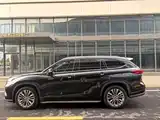 Фото 8 - Toyota Highlander