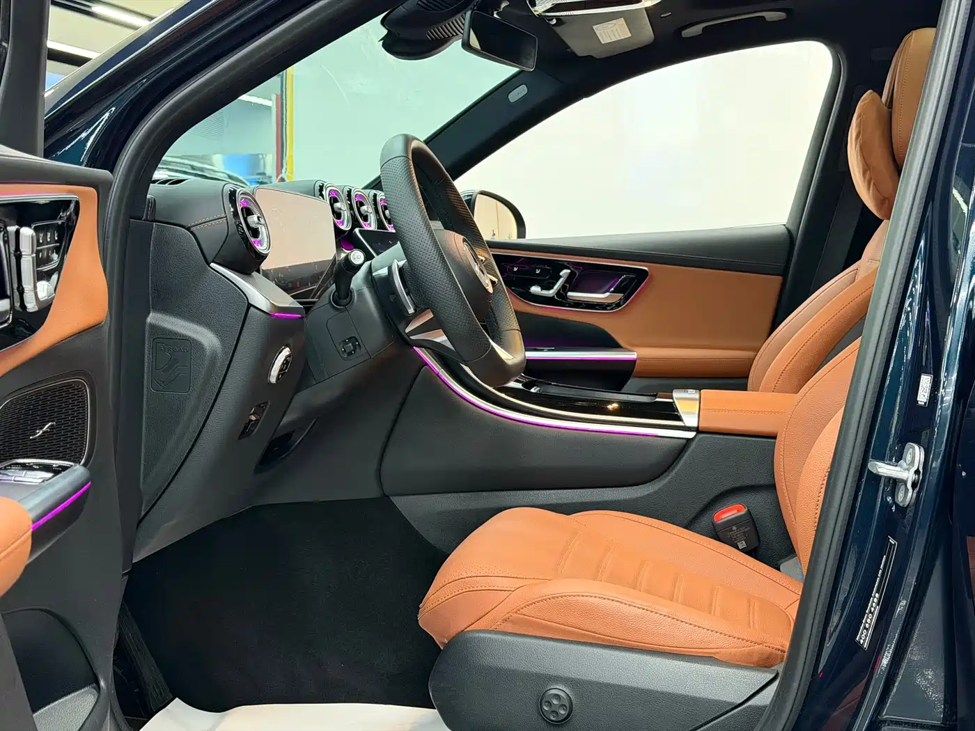 MERCEDES-BENZ GLC