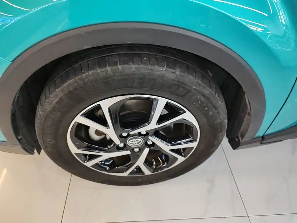 Photo 23 - Toyota C-HR
