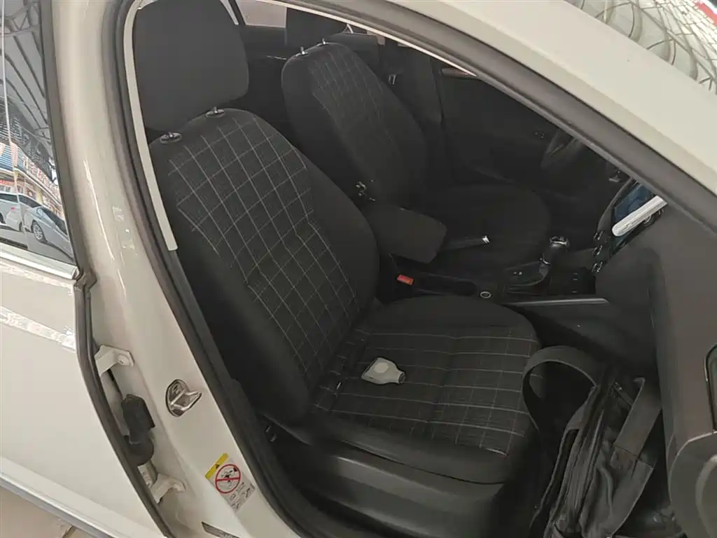 Škoda Octavia 2018 Model Wagon TSI230 DSG Comfort Edition фото 25