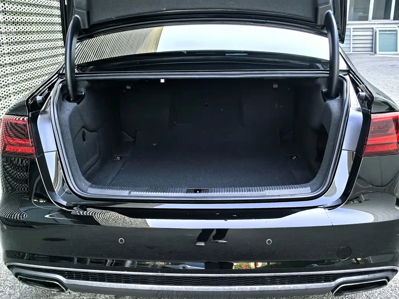 Audi A6L 2018 30th Anniversary 45 TFSI quattro Sport фото 17
