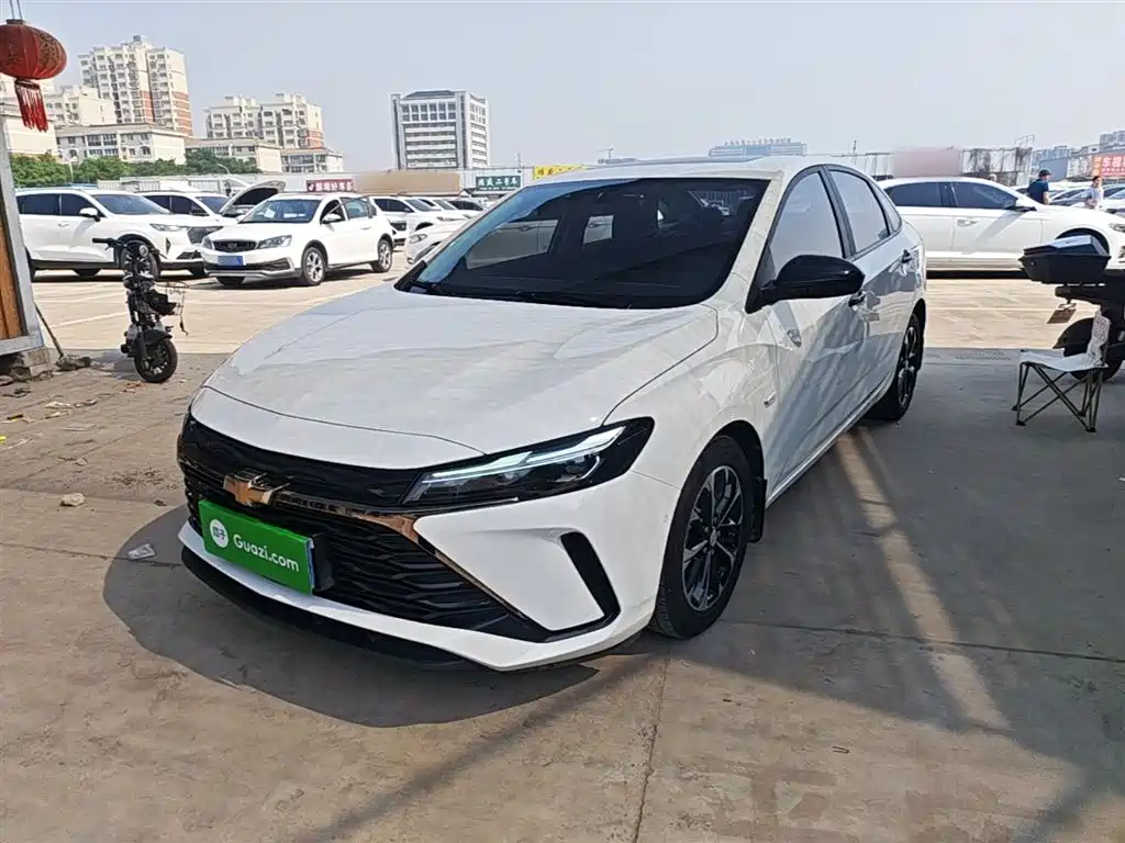 CHEVROLET CRUZE