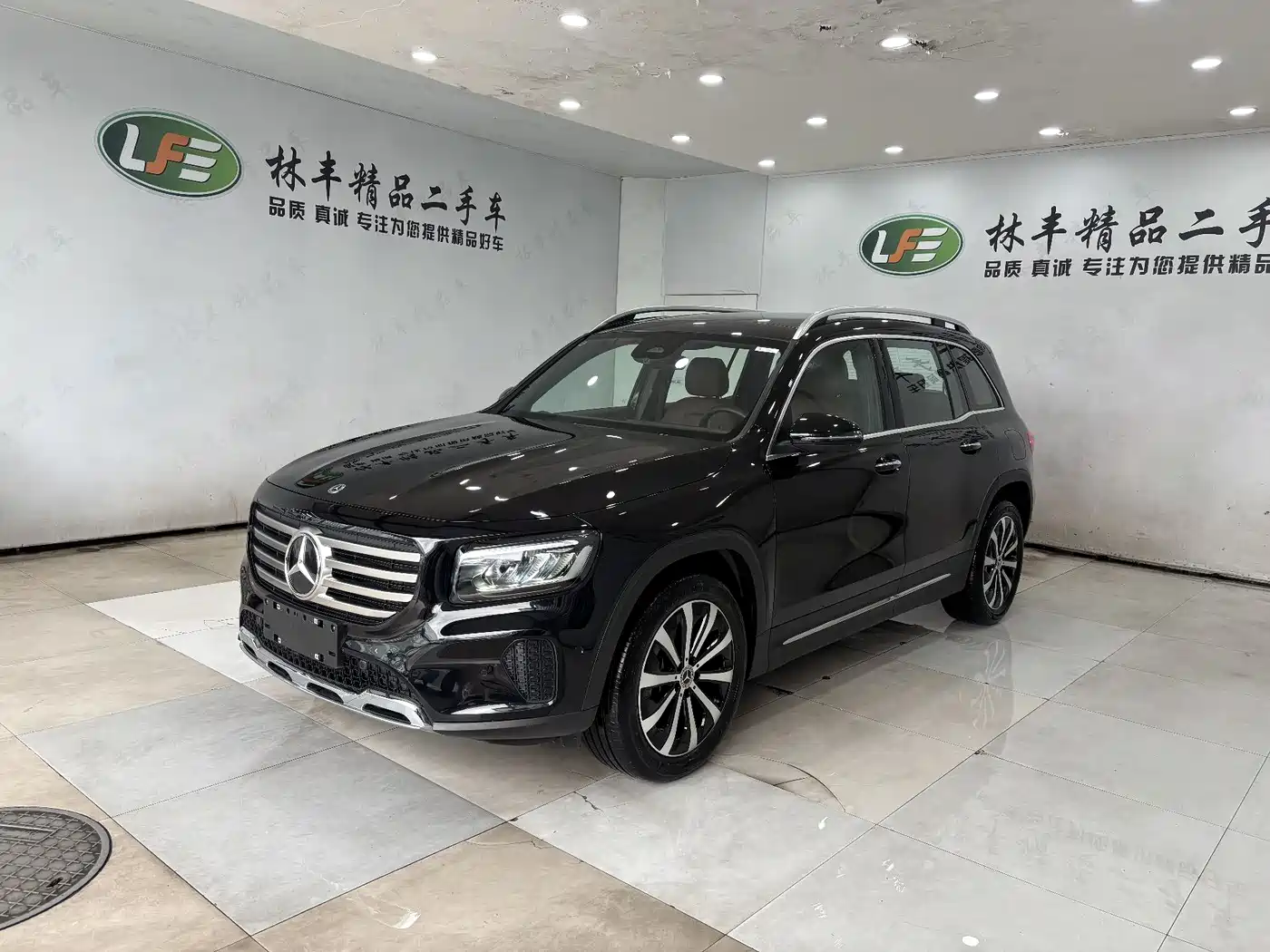 Mercedes-Benz GLB 2025 Model GLB 220 Fashion Style