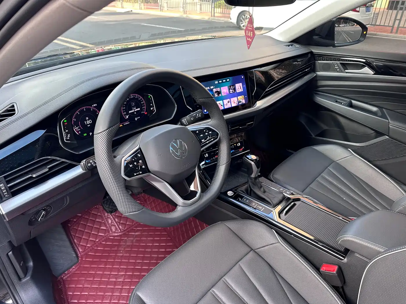 Volkswagen Passat 2024 380TSI Starlight Luxury Edition фото 8