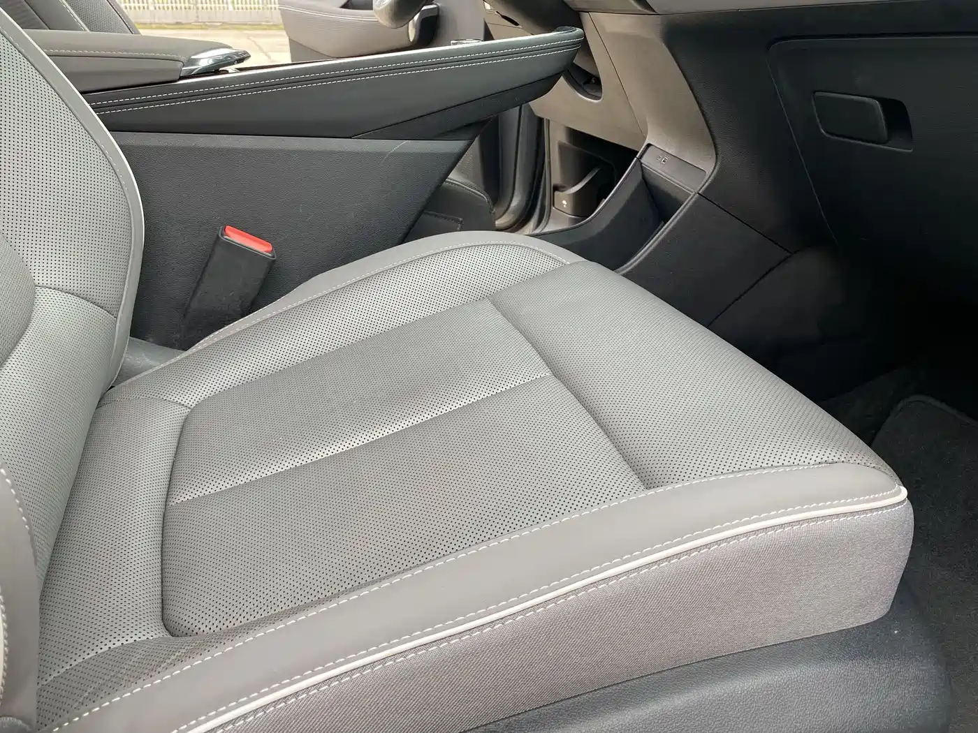 Buick E5 2023 Premium Standard Range Edition фото 11
