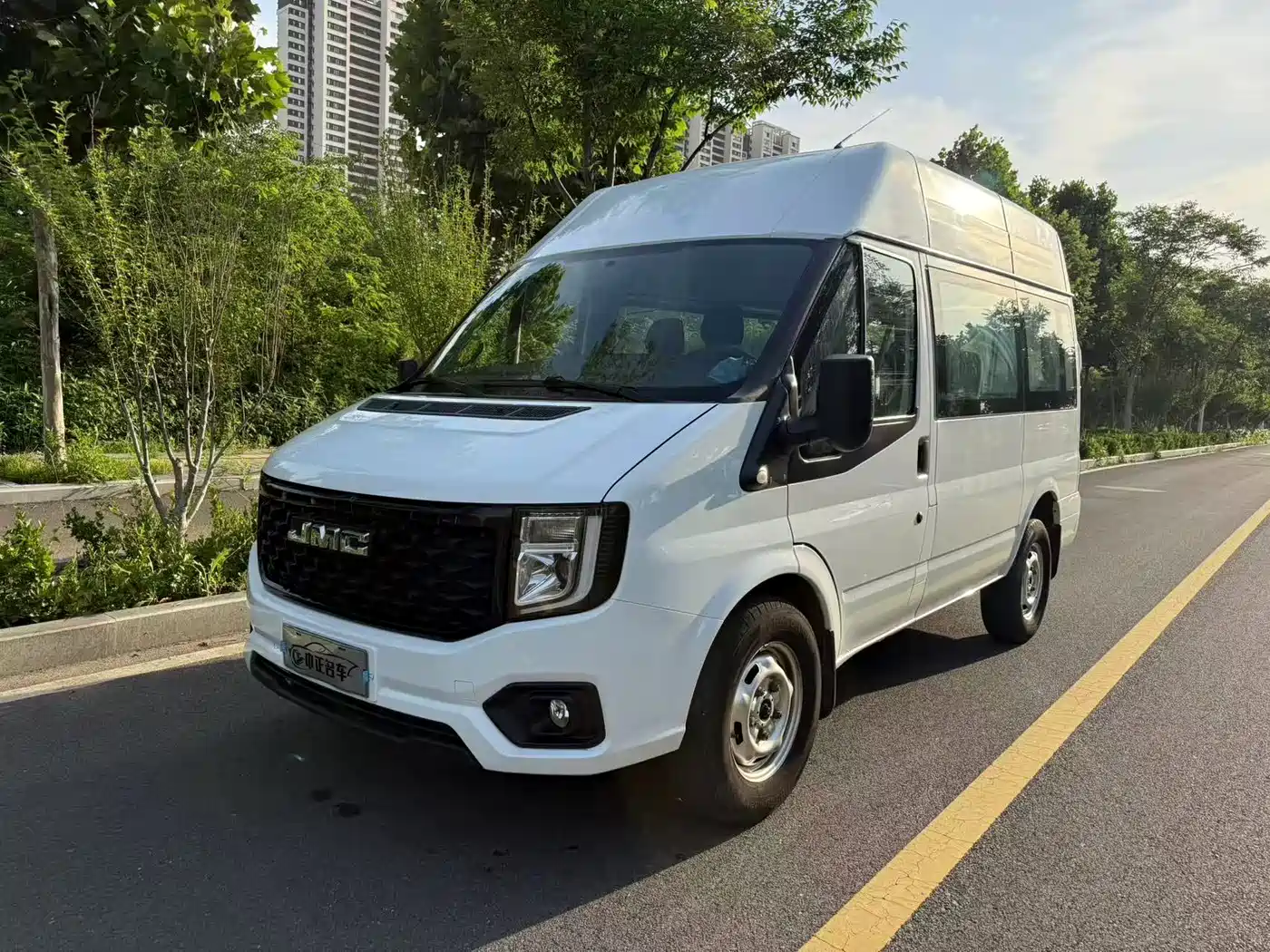 Jiangling JMC Fushun 2023 2.0T Manual Medium Wheelbase Medium Roof Commercial Multi-Purpose Vehicle 6-Seater