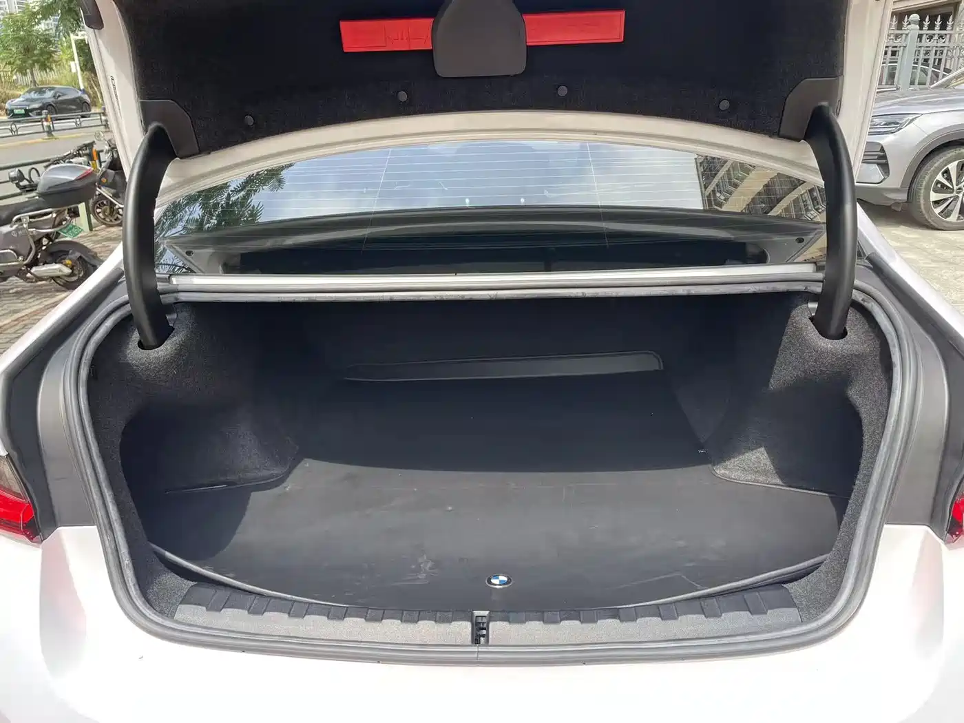 BMW i3 2022 eDrive 35 L фото 9