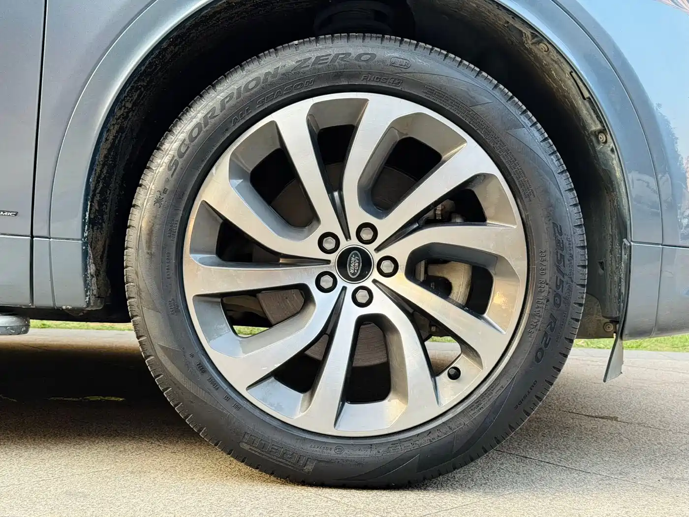Land Rover Discovery Sport 2022 Model 249PS R-Dynamic S Performance Edition 5-Seater фото 23