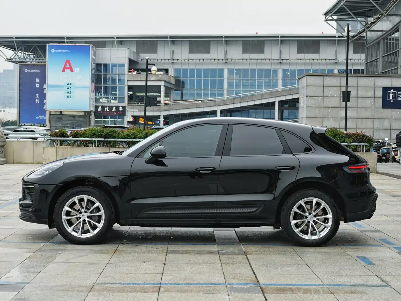Porsche Macan 2023 Macan 2.0T фото 2