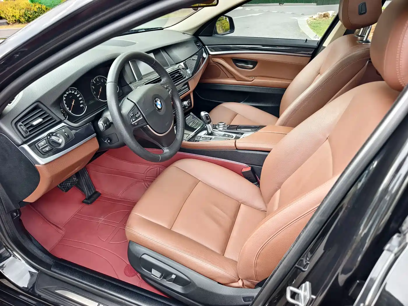 BMW 5 Series 2014 520Li Elegance фото 11
