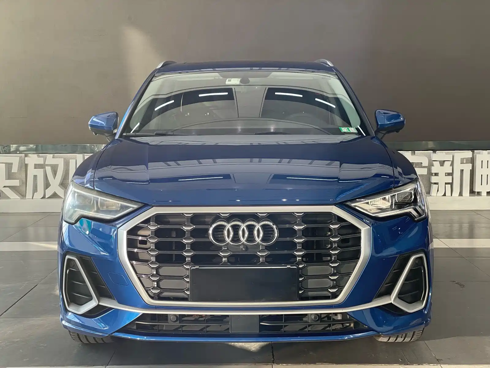 Фото 2 - Audi Q3