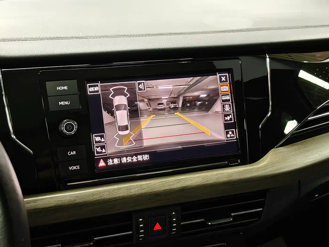 Volkswagen Passat 2019 330TSI Luxury Edition China VI фото 10