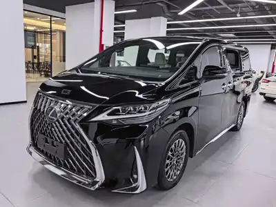 Lexus LM