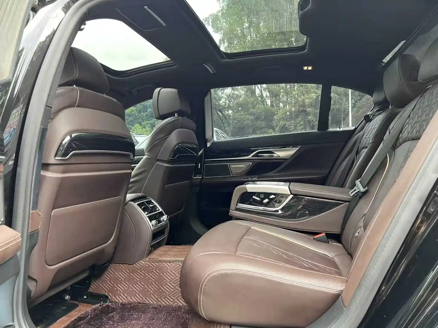 BMW 7 Series 2021 Model 730Li M Sport Package фото 7