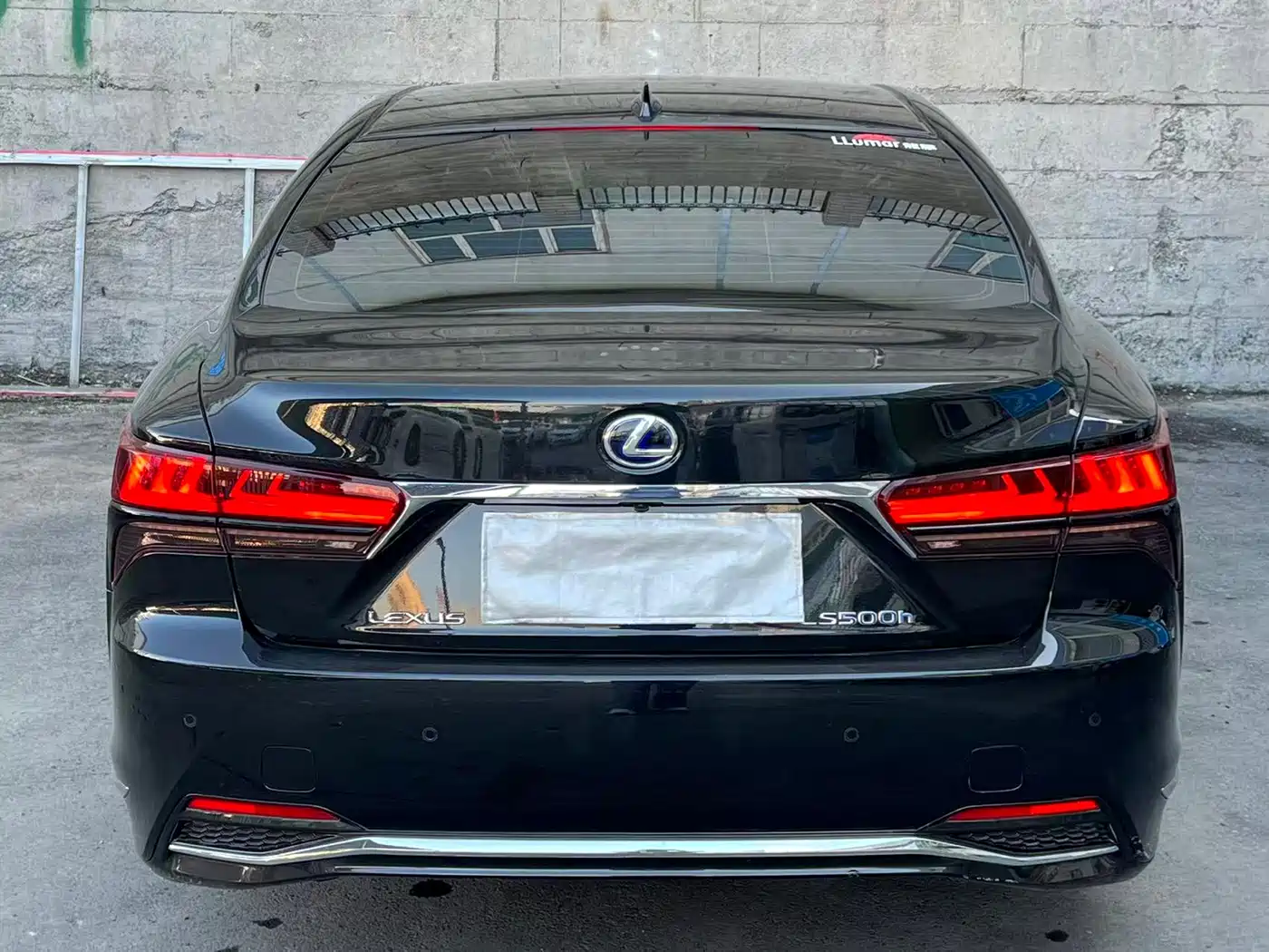Lexus LS 2023 500h Excellence Edition фото 8