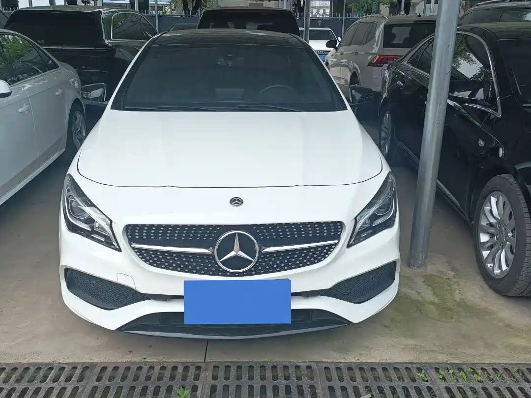 Mercedes-Benz CLA (Import) 2018 CLA 220 4MATIC фото 2