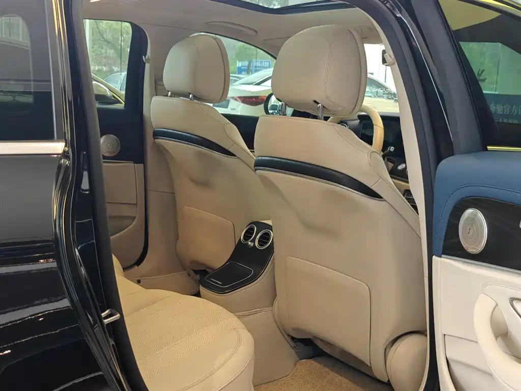 Mercedes-Benz E-Class 2022 E 300 L Fashion фото 13