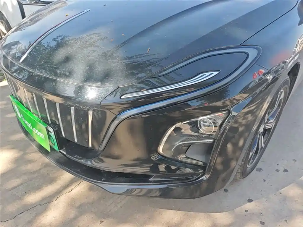 Hongqi E-QM5 2021 Charging Flag Joy Edition фото 24
