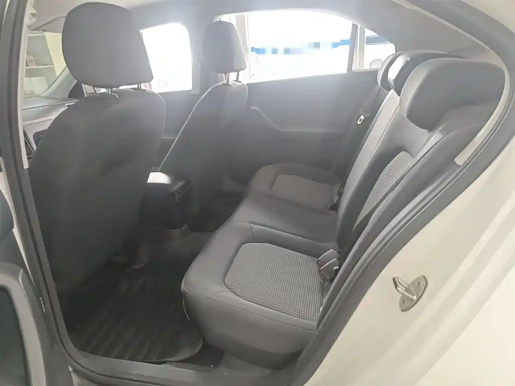 Volkswagen Santana 2017 Gran Santana 1.6L Auto Trendline фото 17