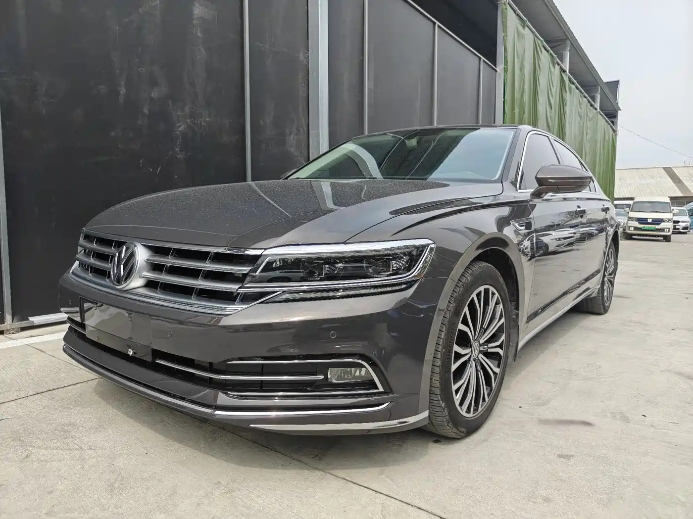 Volkswagen Phideon 2018 Facelift 380TSI FWD Business