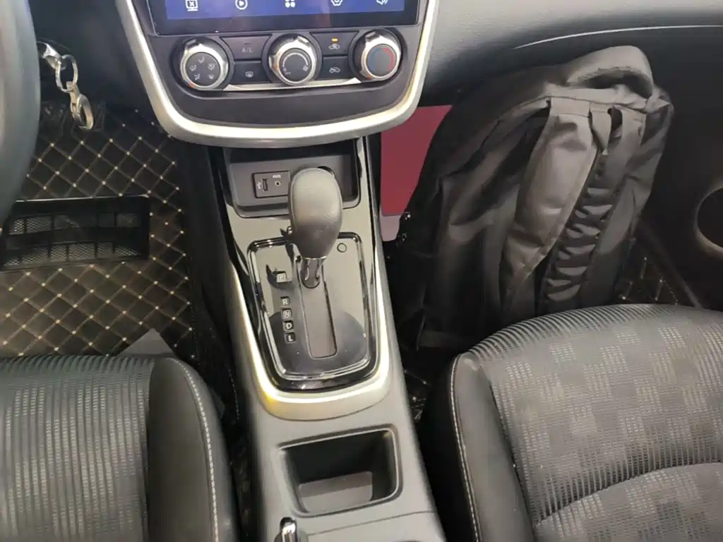 Nissan Tiida 2022 2021 1.6L CVT Cool Edition