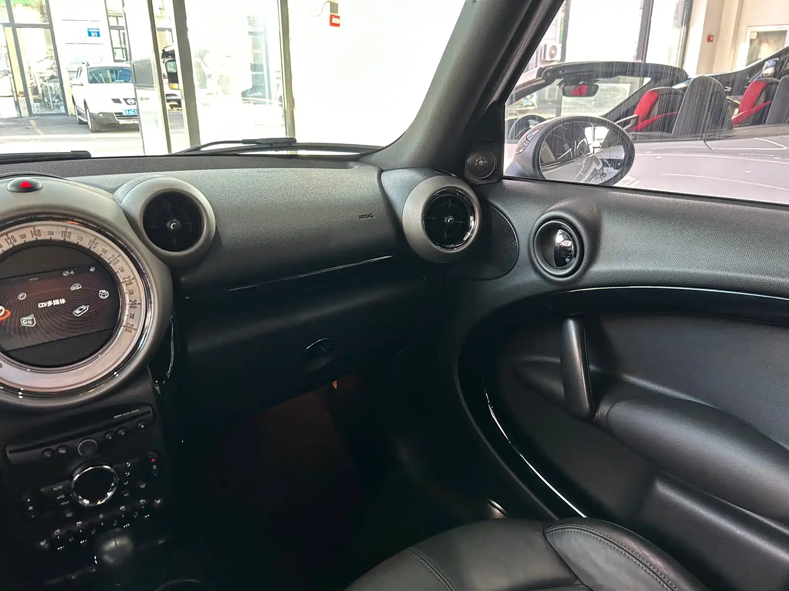 Photo 15 - MINI COUNTRYMAN