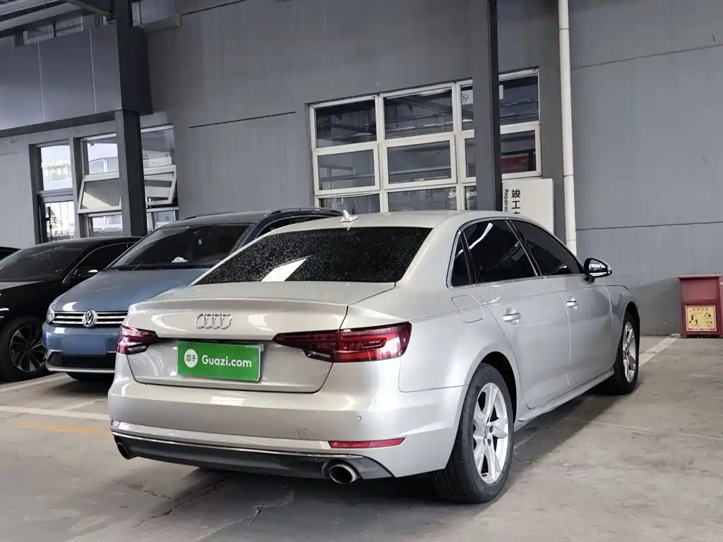 Фото 7 - Audi A4L