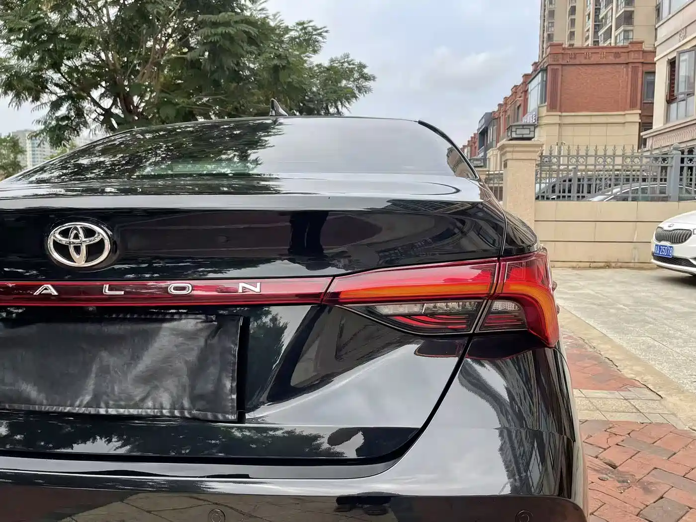 Toyota Avalon 2023 2.0L Luxury Edition фото 12