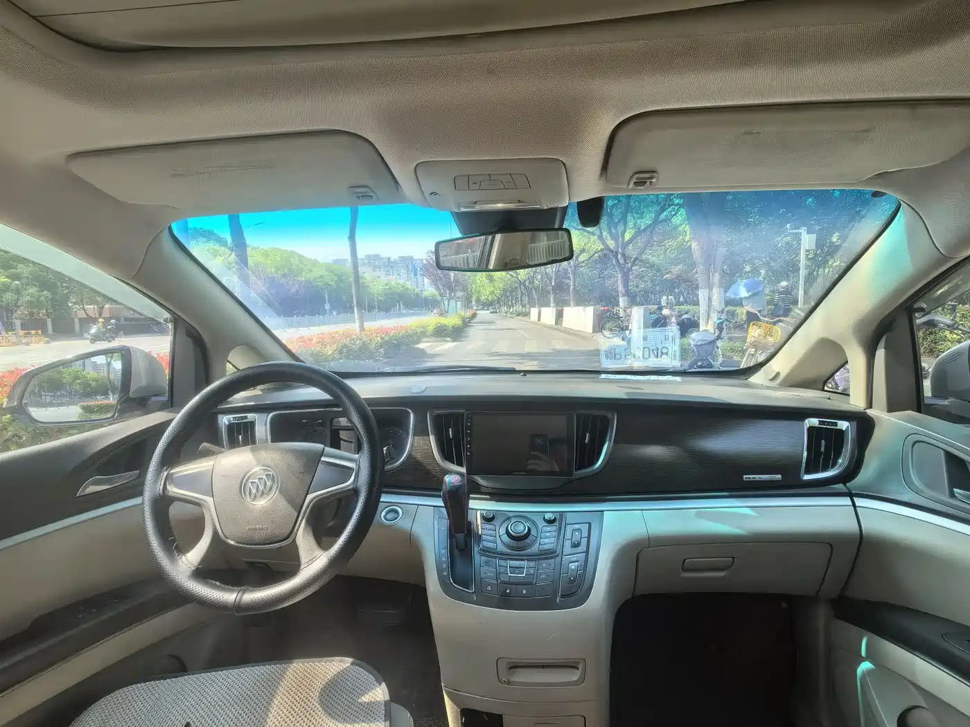 Buick GL8 2011 2.4L CT Luxury Business Comfort Edition фото 14