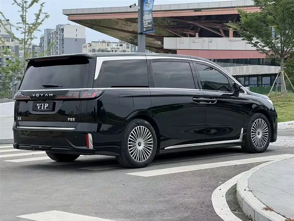Voyah Auto Voyah Dreamer 2025 PHEV AWD Flagship Kunpeng Edition фото 3