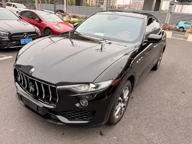 MASERATI LEVANTE