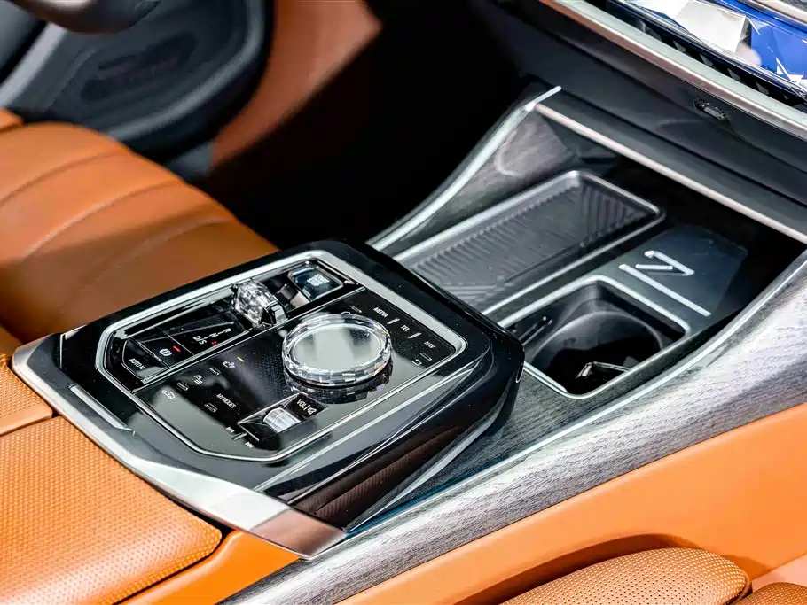 BMW 7 Series 2023 Facelift 740Li Exclusive M Sport Package фото 20