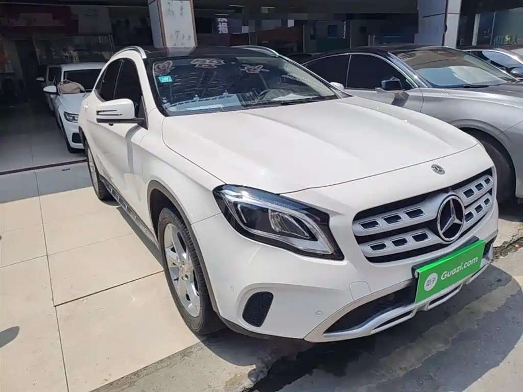 Mercedes-Benz GLA 2017 GLA 200 Dynamic фото 4
