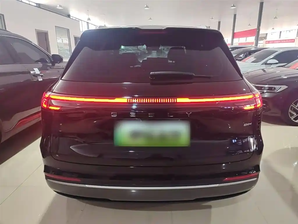 Geely Galaxy Galaxy Starship 7 EM-i 2025 120km Navigation Edition фото 6
