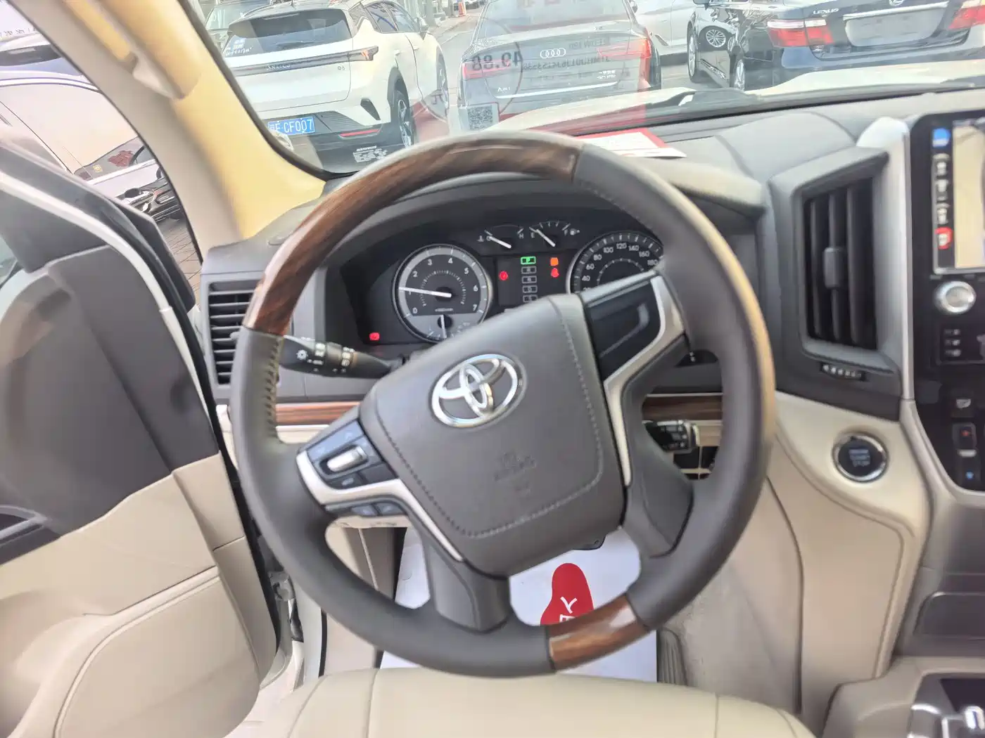 Toyota Land Cruiser (Import) фото 9